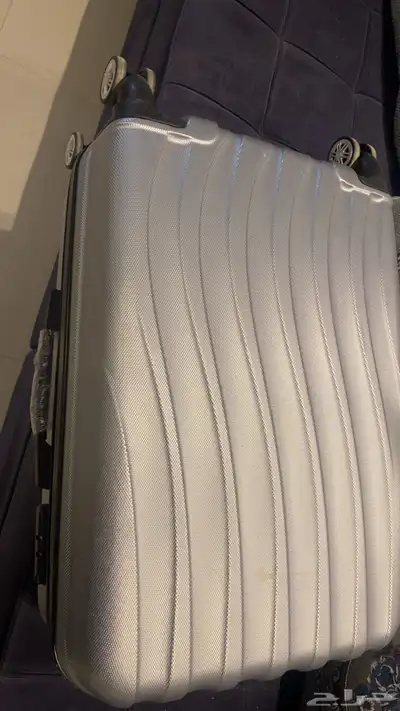 شنطة ملابس 0