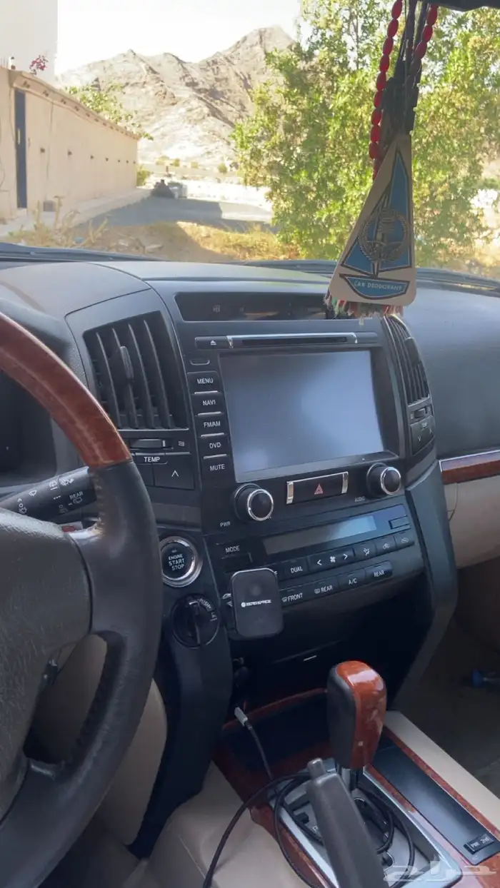 لاندكروزر 13