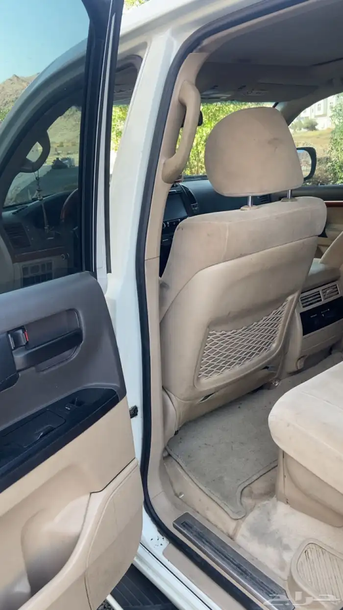 لاندكروزر 11