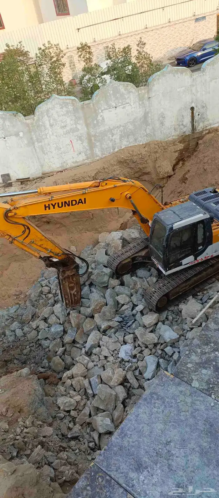 بوكلين للايجار قص وبنا حجر 2