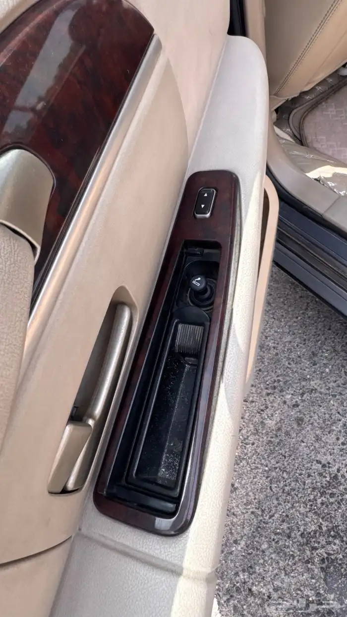 لنكولن تاون كار لارج 6