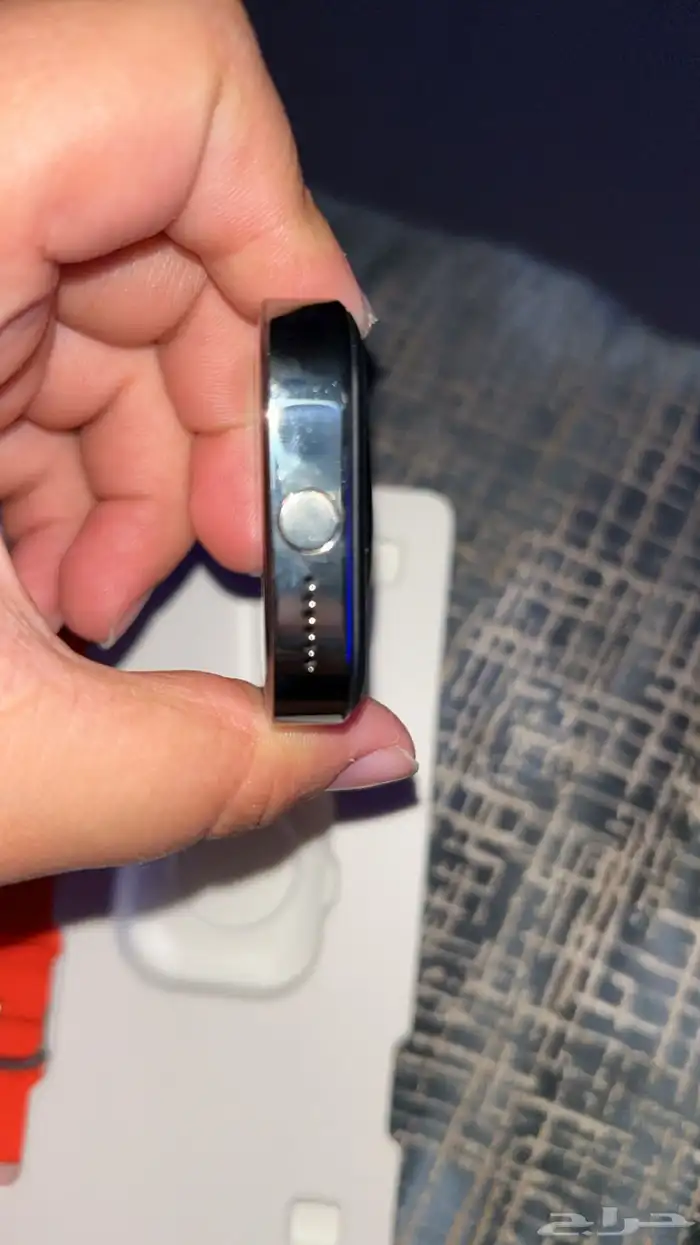 ساعة cmf الرياضية استخدام مدة 1شهر الساعة نضييفه  السعر 100 2