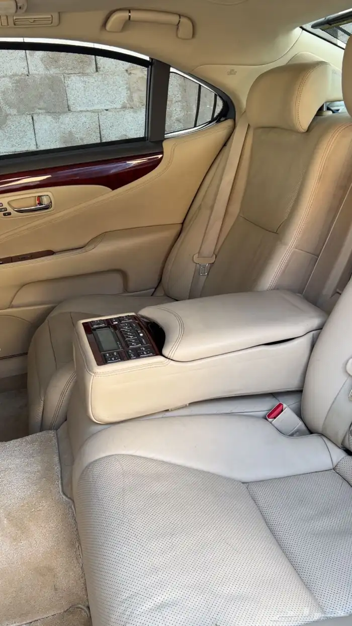 لكزس LS 2010 لارج مخزن 4