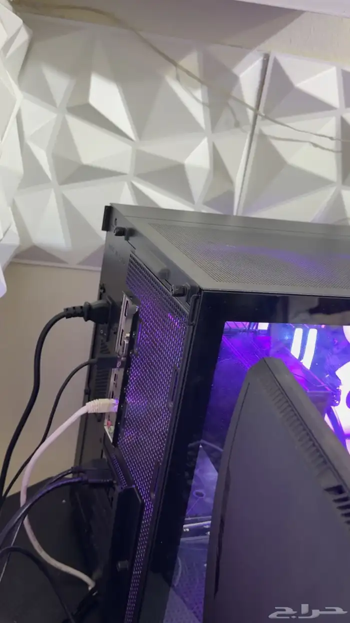 بيسي قيمنق للبيع الجهاز ماصرله 7 شهور الكرت 4060 1