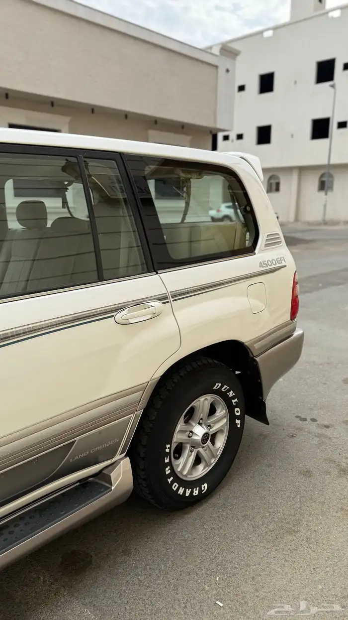 لاندكروزر 2005 3