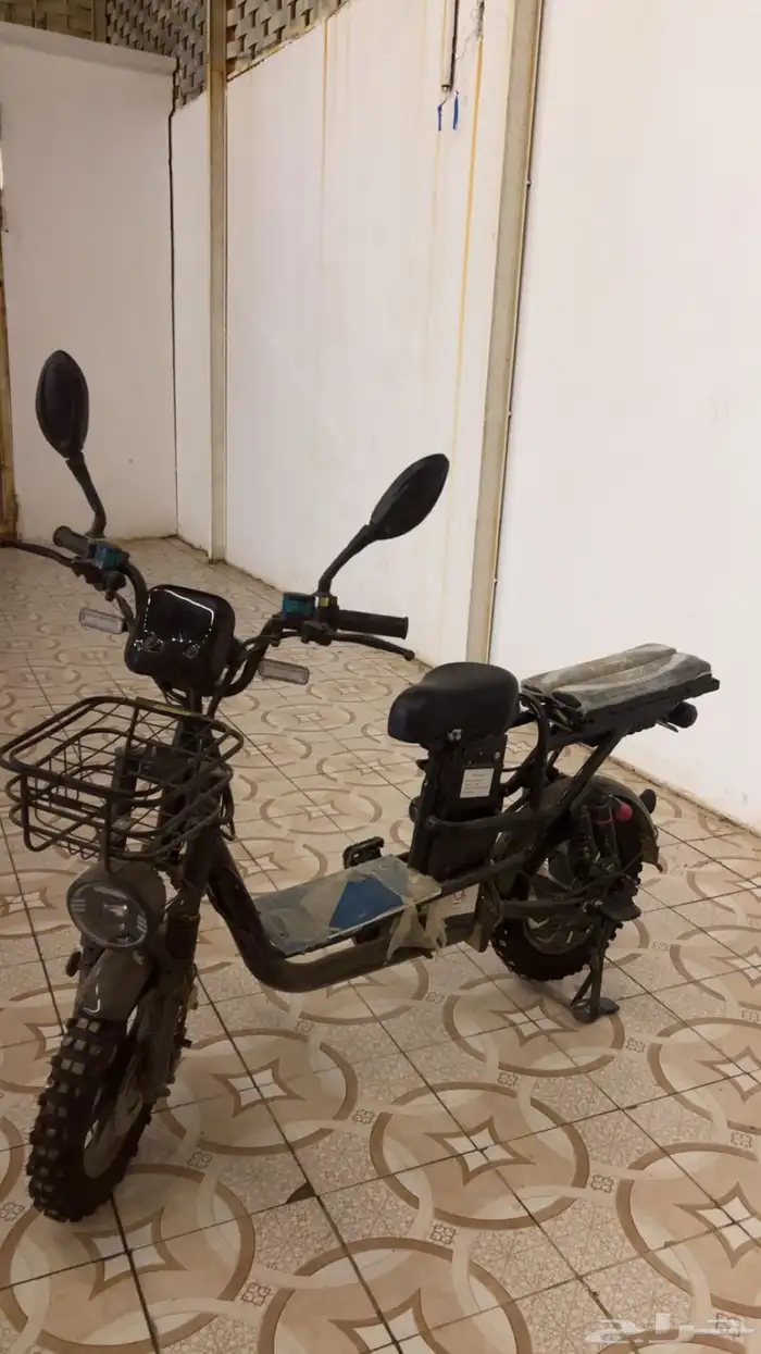 سكوتر نظيف اللي فيه الكفر اللي ورا مبطوق جلس معي اسبوع بس 1