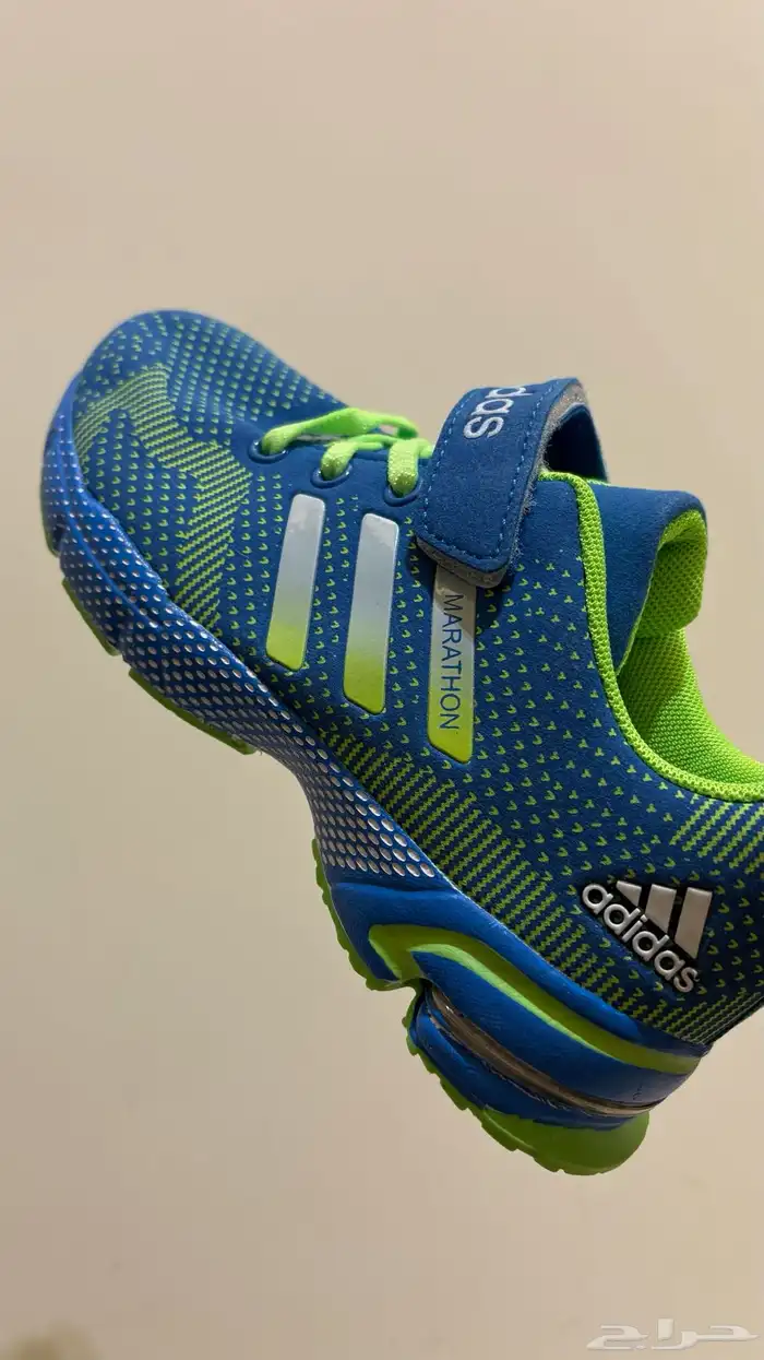 ملابس وجزم للبيع بالكامل 9