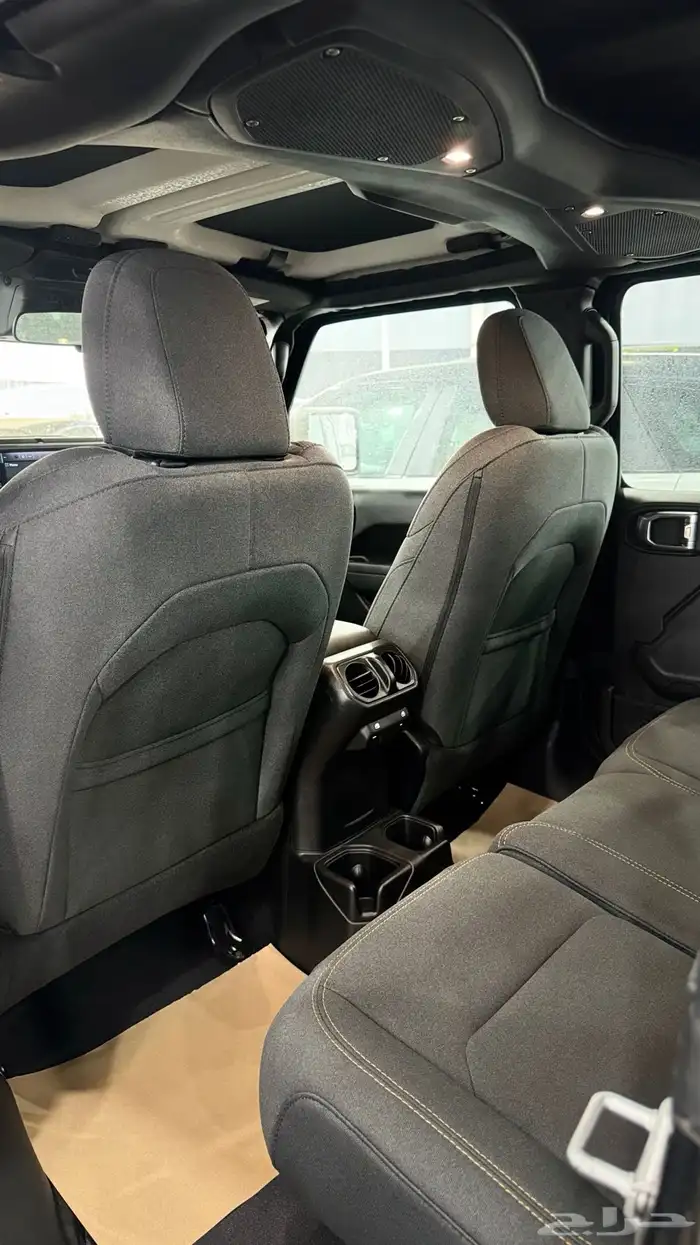 جيب رانجلر 2025 8