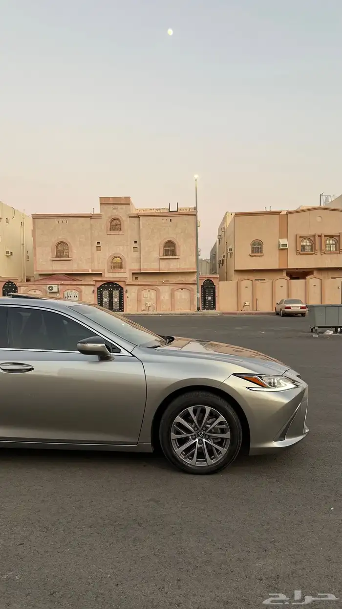 لكزس 2023 هايبرد اول مالك من الوكاله 2