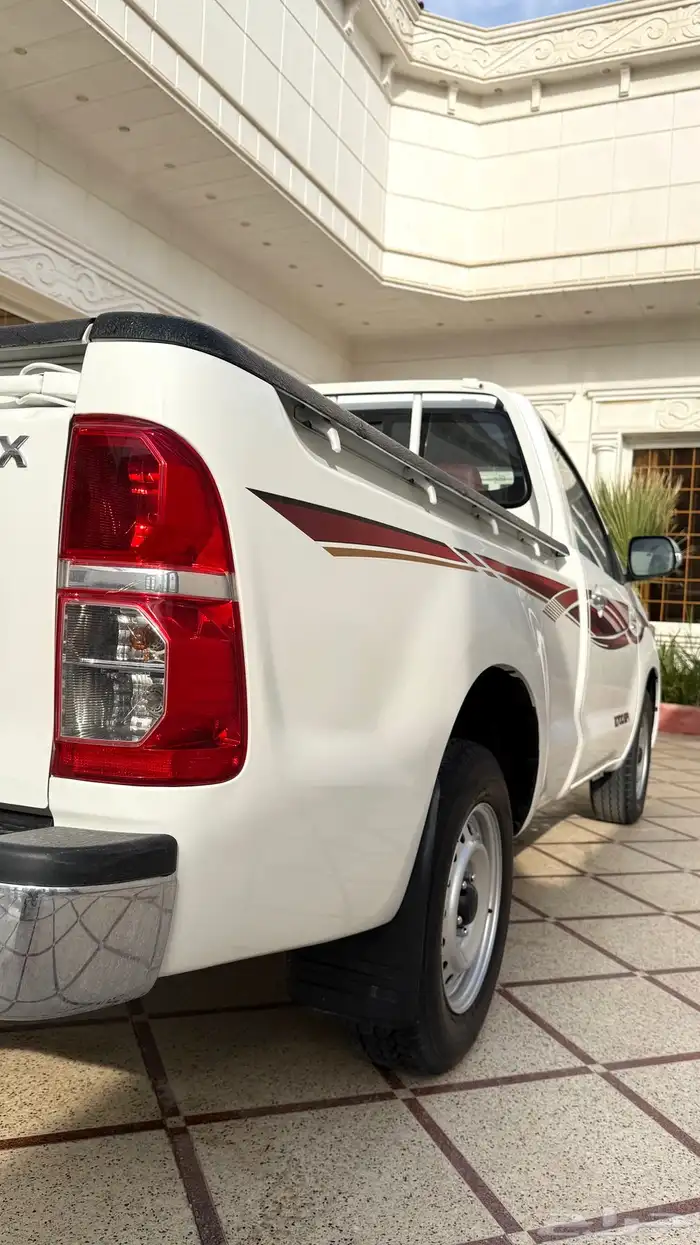 هايلكس 2015 بحالة الوكاله 8