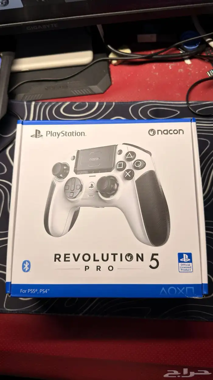 Nacon Revaluation 5 Pro 0