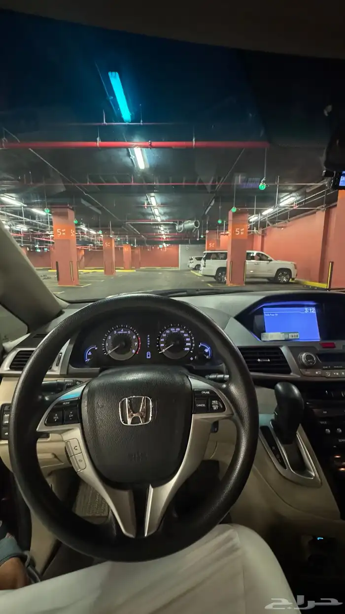 للبيع هوندا اودسي عائلية موديل 2012 12