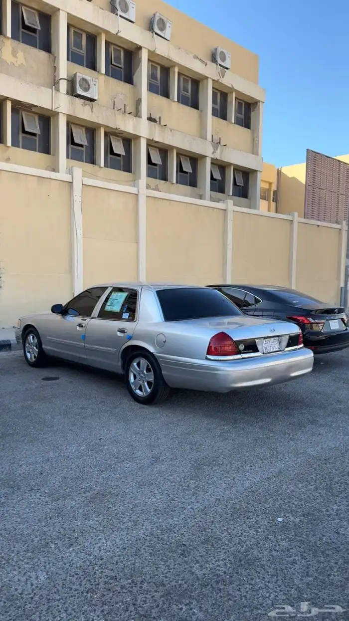 فورد فكتوريا2011 ممشى330 الف كيلو 6