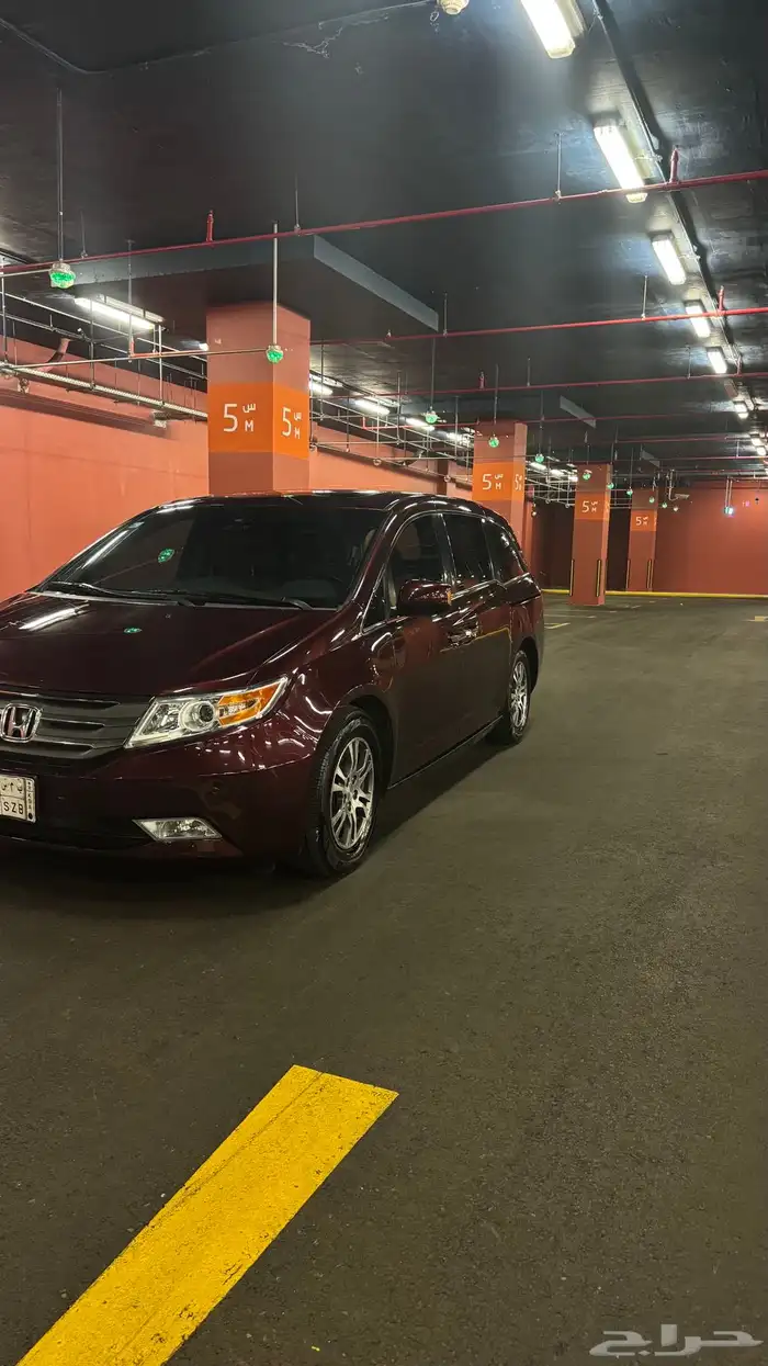 للبيع هوندا اودسي عائلية موديل 2012 3