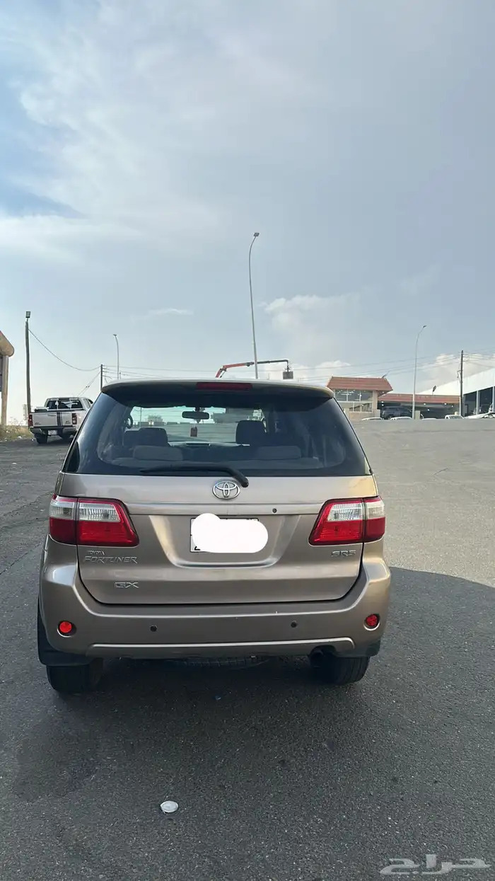 فورشنر 2011 ذهبي للبيع 3