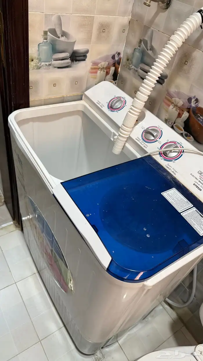 مكنسة كهربائية وغسالة حوضين 1