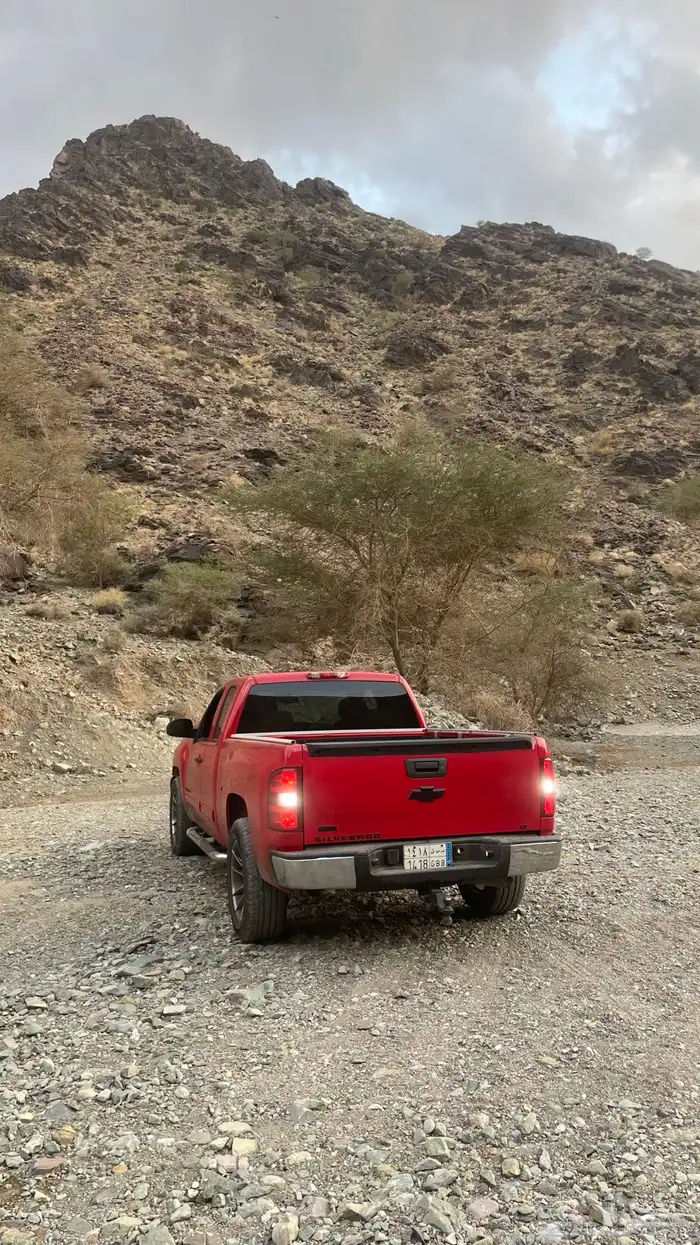 سلفرادو Z71 4X4 2011 نظيف 5