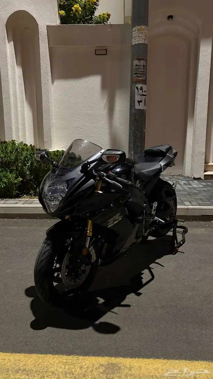 ريس سزوكي موديل 2015 مقاس 750 1