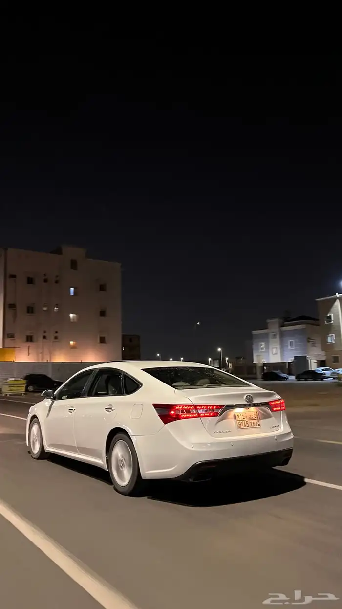 تويوتا افلون 2014 1