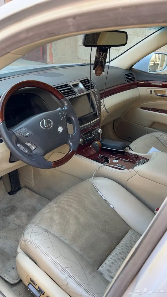 لكزس LS 2010 لارج مخزن 7