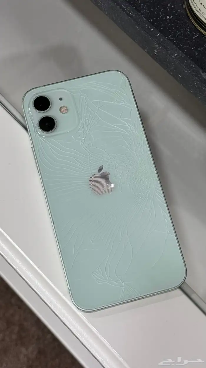 آيفون 12 العادي 0