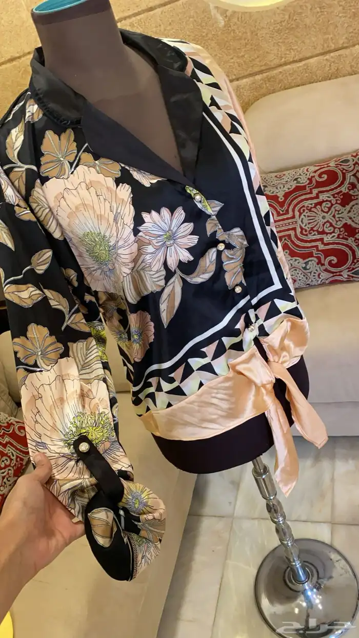 ملابس ماركة ب75 8