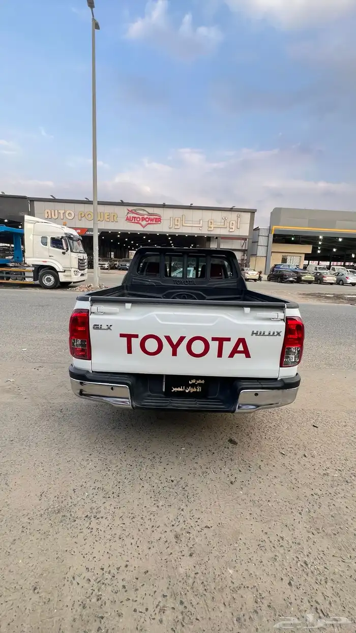 هايلوكس 2018 غمارتين GLX بنزين عداد قليل 12