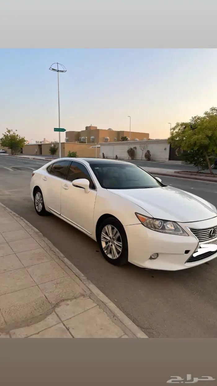 للبيع لكزسes 350 2015 3