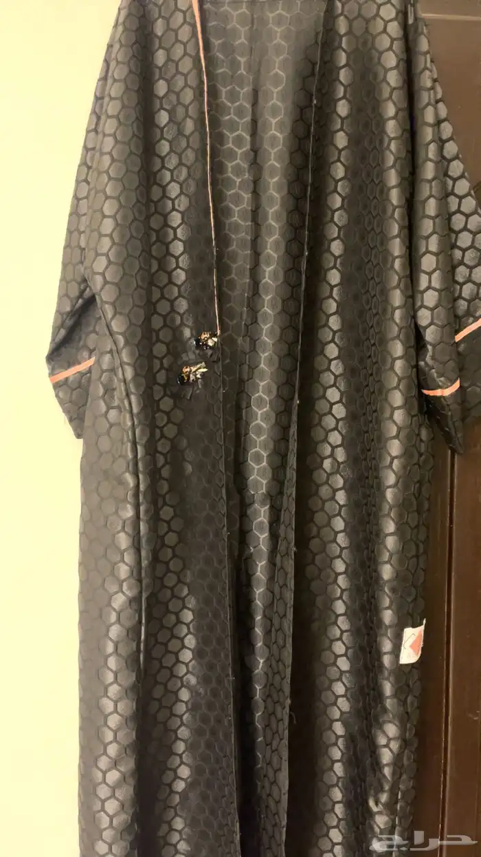 عباية اخذتها من الكويت مقاس 58 0