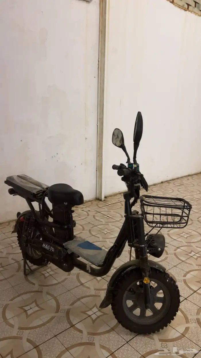 سكوتر نظيف اللي فيه الكفر اللي ورا مبطوق جلس معي اسبوع بس 3