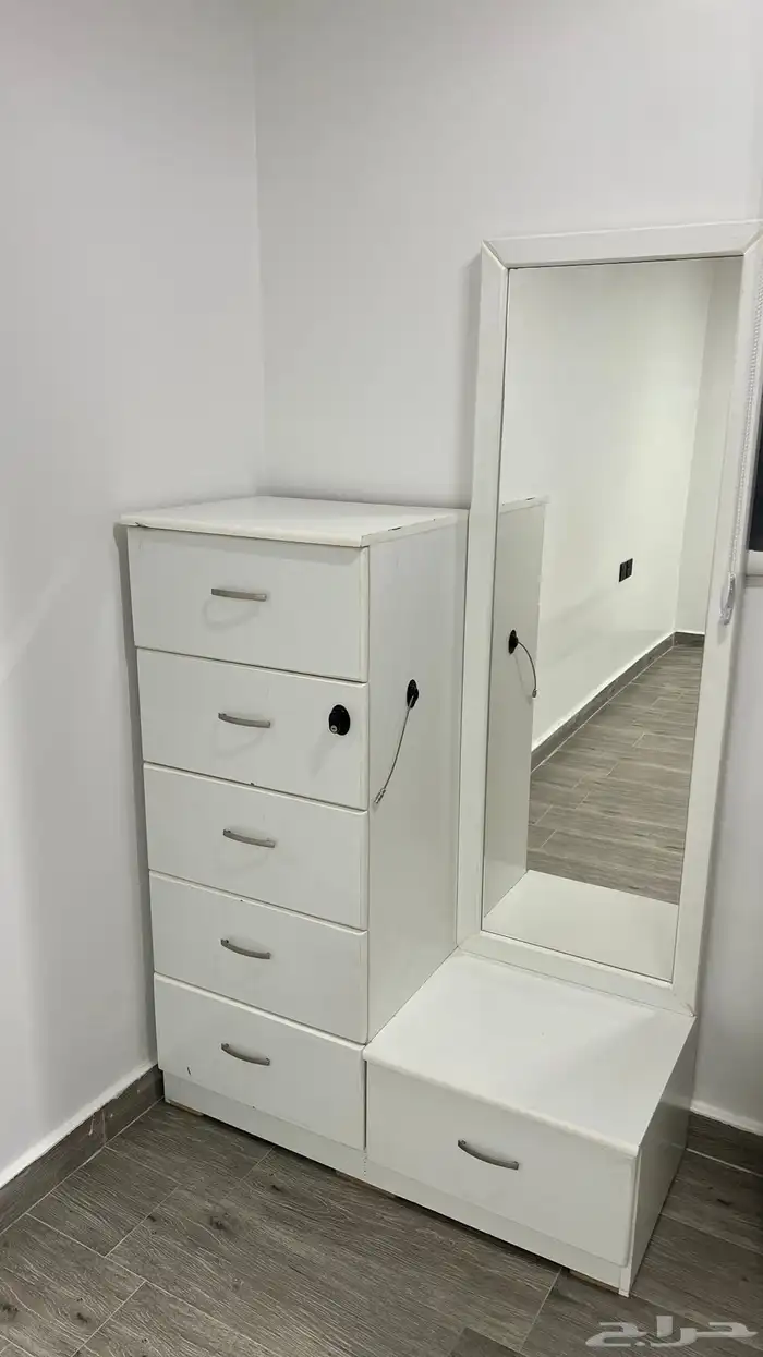 غرفه نوم بيضاء 2