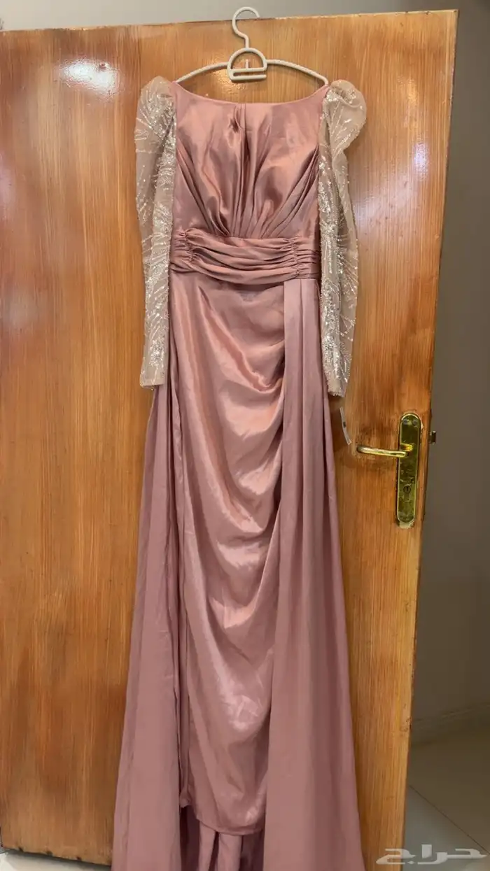 فستان وردي 0