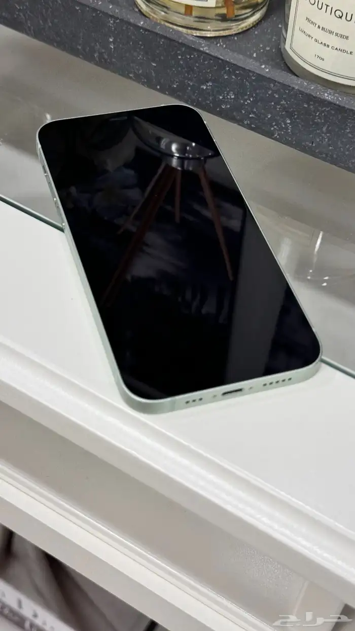 آيفون 12 العادي 4