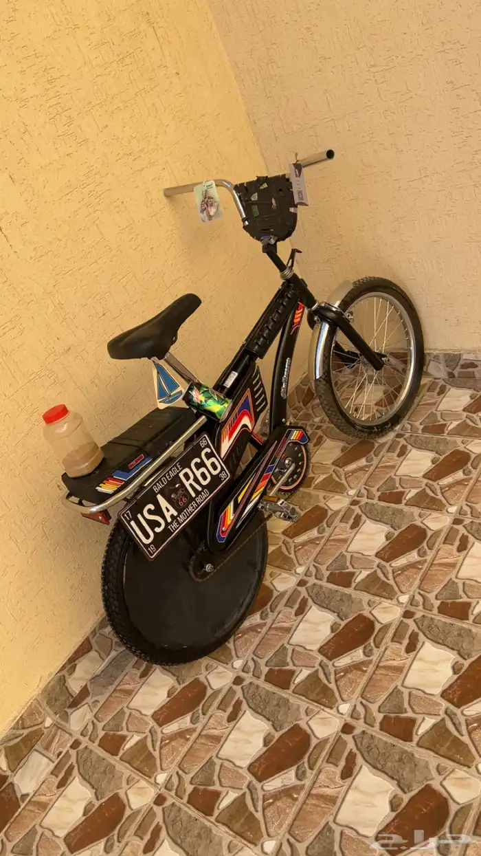 رامبو للبيع تسىد مع لوحه مريكيه وشنزير وفوحها وملصقات 1