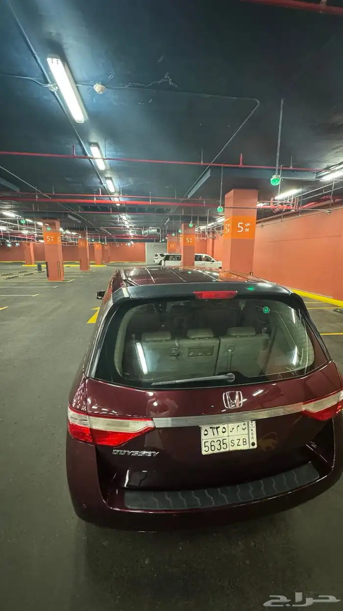 للبيع هوندا اودسي عائلية موديل 2012 19