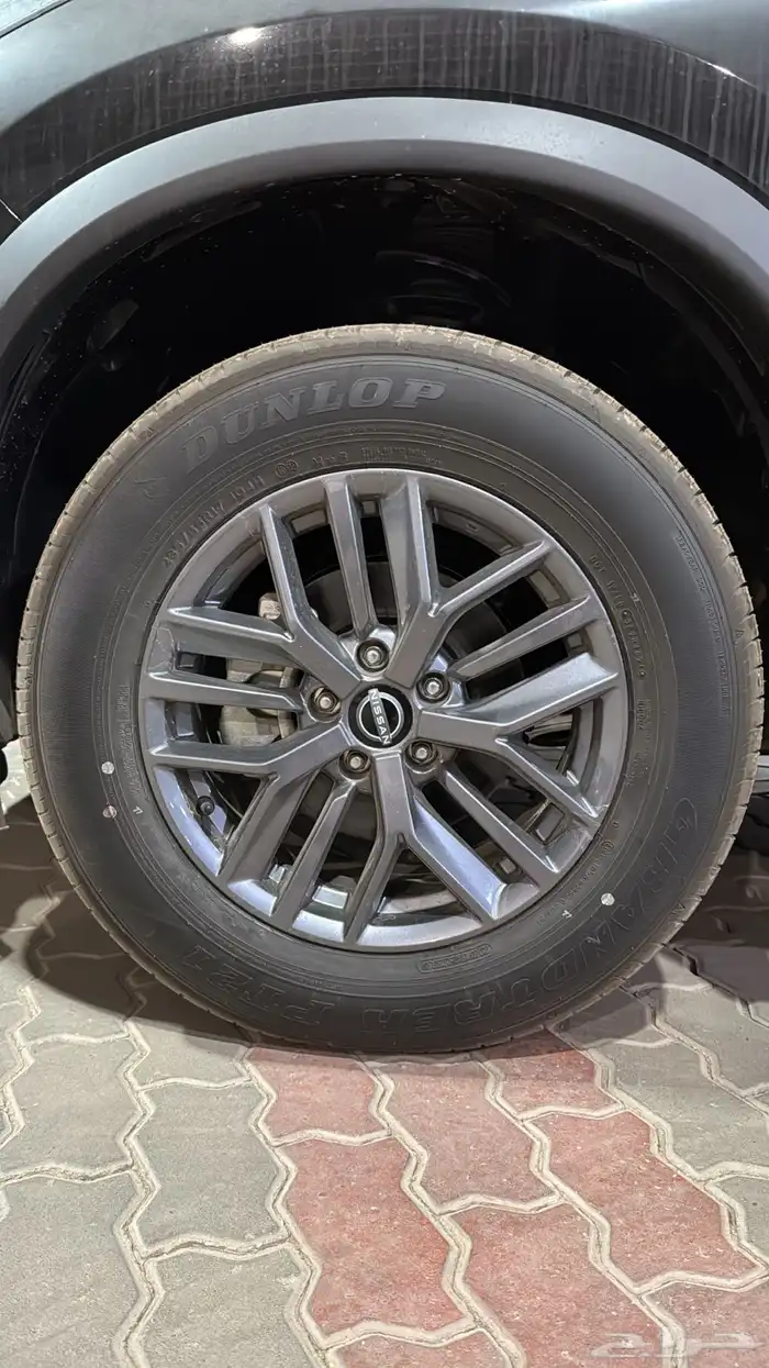 نيسان اكس تريل ستاندر 5 ركاب بدون دبل 2025 4