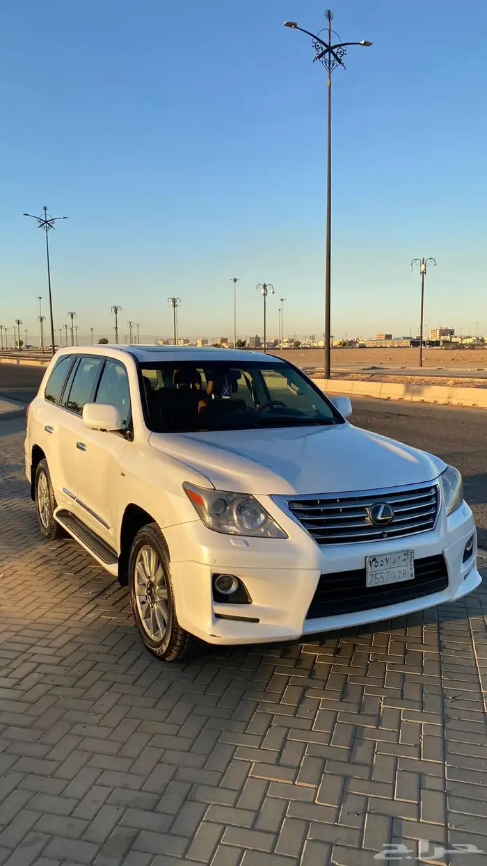 لكزس 2011 سعودي فل كامل 4