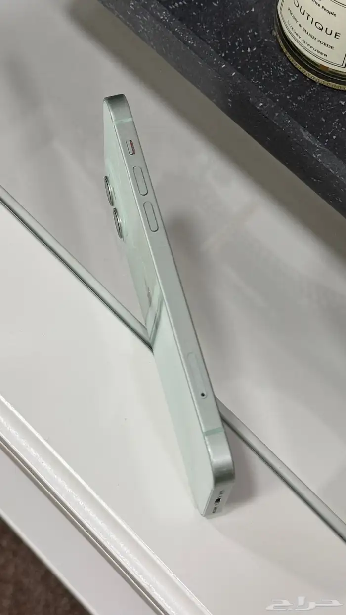 آيفون 12 العادي 1