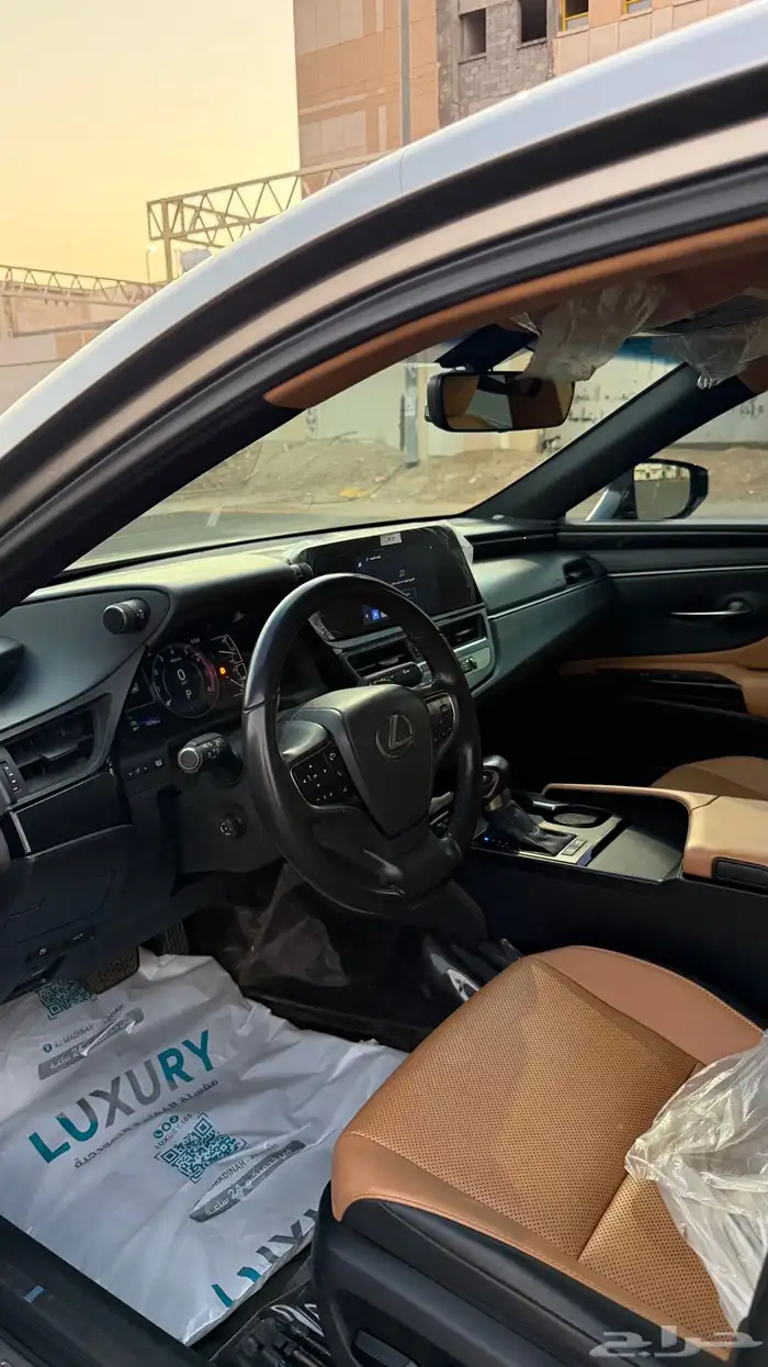 لكزس 2023 هايبرد اول مالك من الوكاله 9