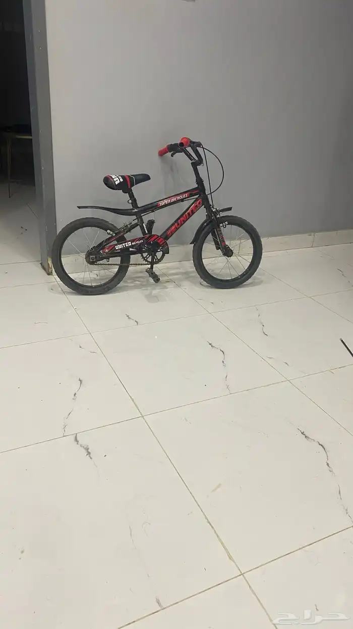 سيكل جديد استخدام قليل يجي على اعمار 10 وحوله كفارات حجري 0