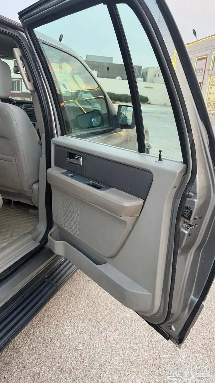 اكسبدشن 2008 للبيع نظيف 11