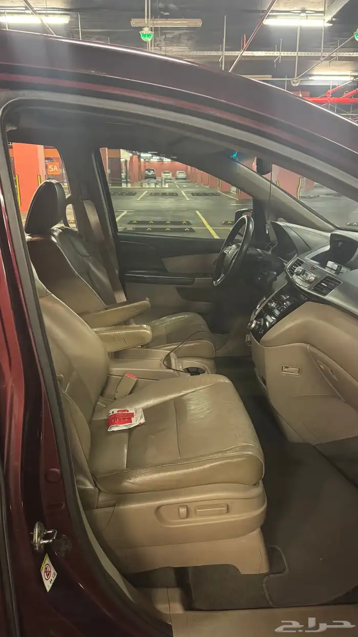 للبيع هوندا اودسي عائلية موديل 2012 10