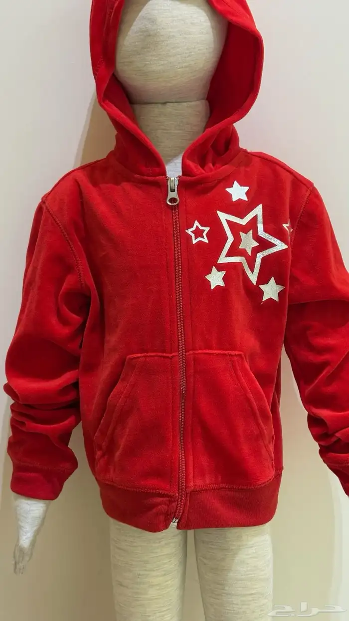 ملابس وجزم للبيع بالكامل 26