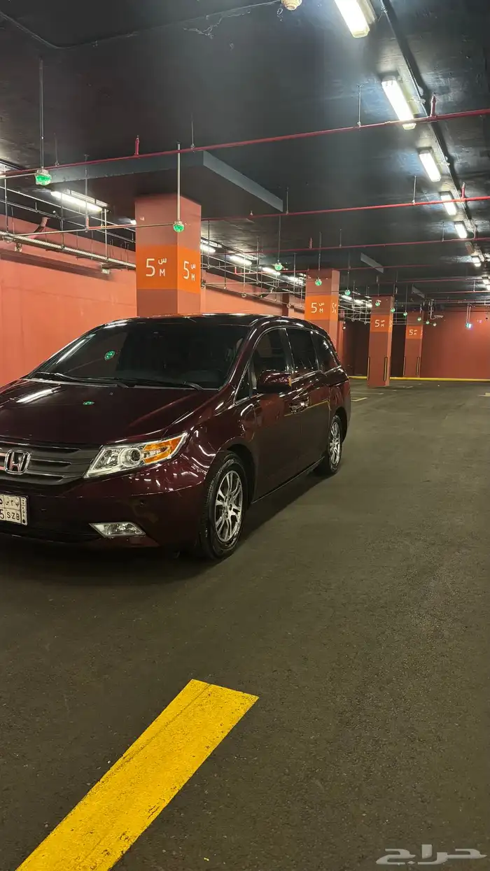 للبيع هوندا اودسي عائلية موديل 2012 4