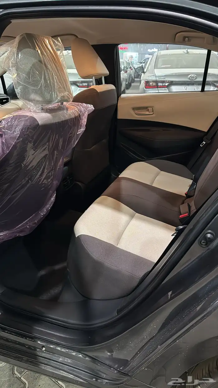 تويوتا كورلا XLI المطور بنزين 2025 9