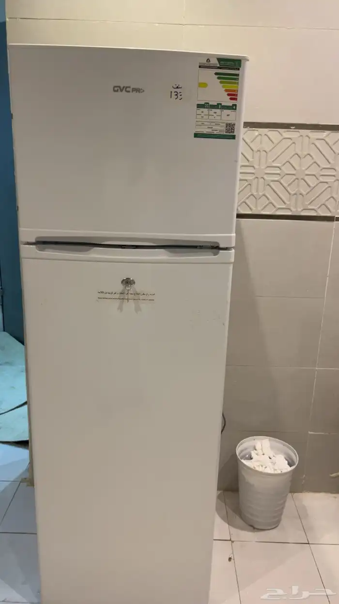 ثلاجه للبيع شبه جديد استعمال شهر. مع كنت وسفنج غرفه نوم 2