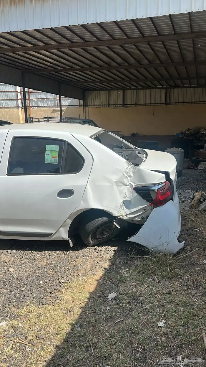 سياره للبيع تشليح اسقاط المكينه والقير سليمه 1