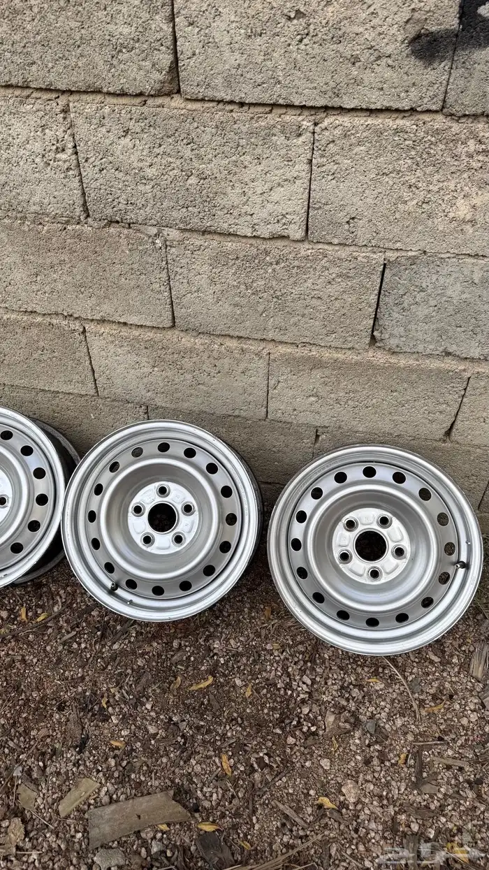 4 جنوط هايلوكس مقاس 15 1