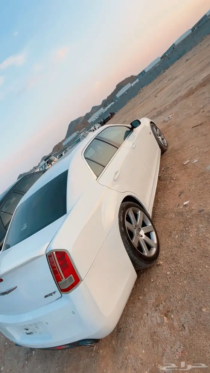 كلزلر SRT 2014 السيارة قطع غيار اللي يبغي منها قطعة يكلمني 4