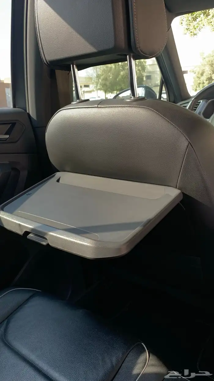 فوكس وأجن يتجوان 2019 R line 16